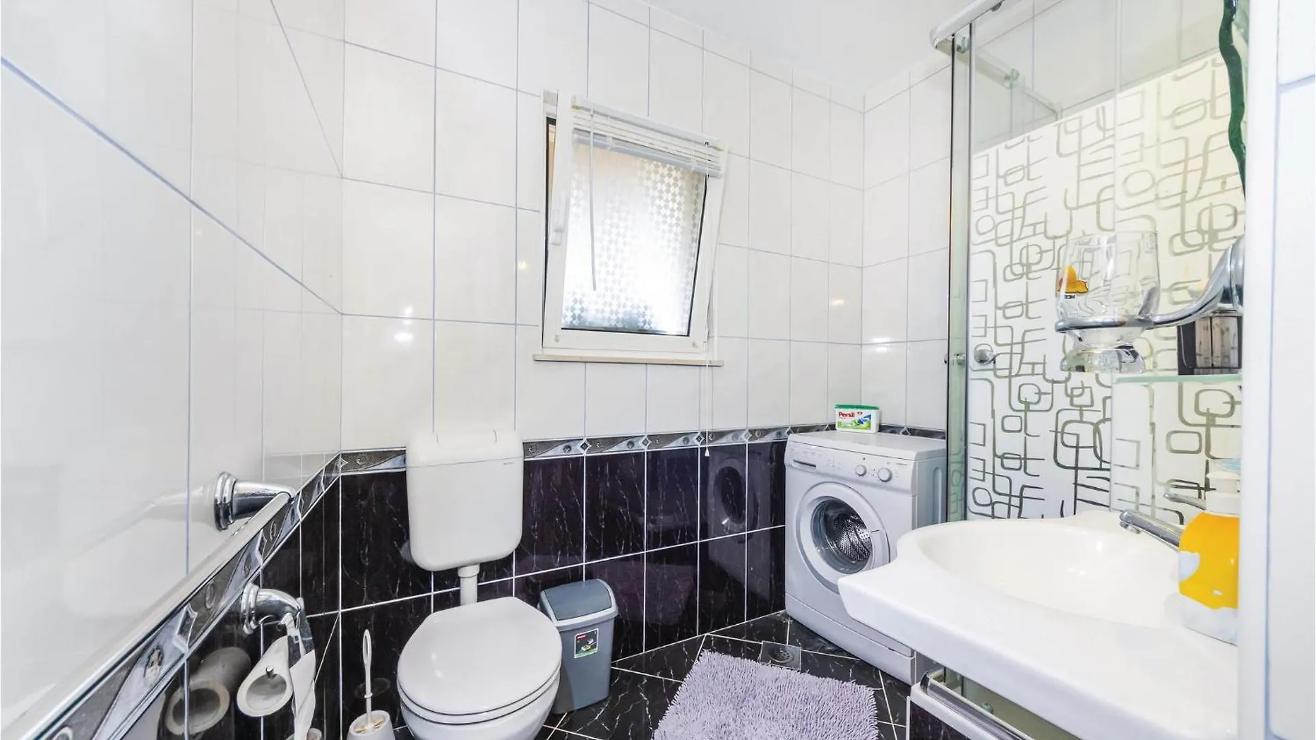 Awesome Apartment In Maslenica With Kitchen 0*,  Horvátország